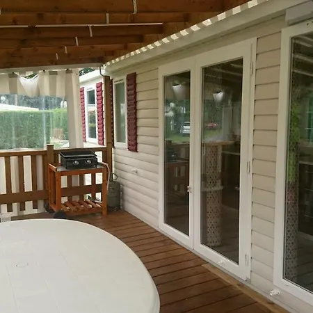 Mobile 3 2 Salles De Bains Dans 4 Etoiles Aux Charmettes Mh K168 אתר קמפינג לס מתה